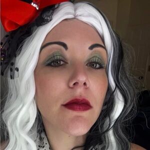 Cruella Deville costume like new